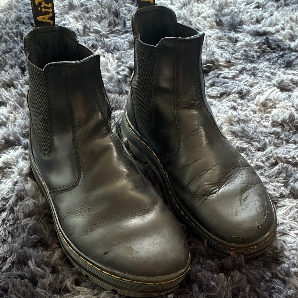 Dr. Martens Black Leather Chukka Boots - Men